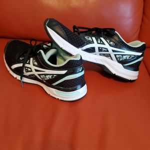 💙🖤Asics Gel-Excite 4 sneakers 💙🖤